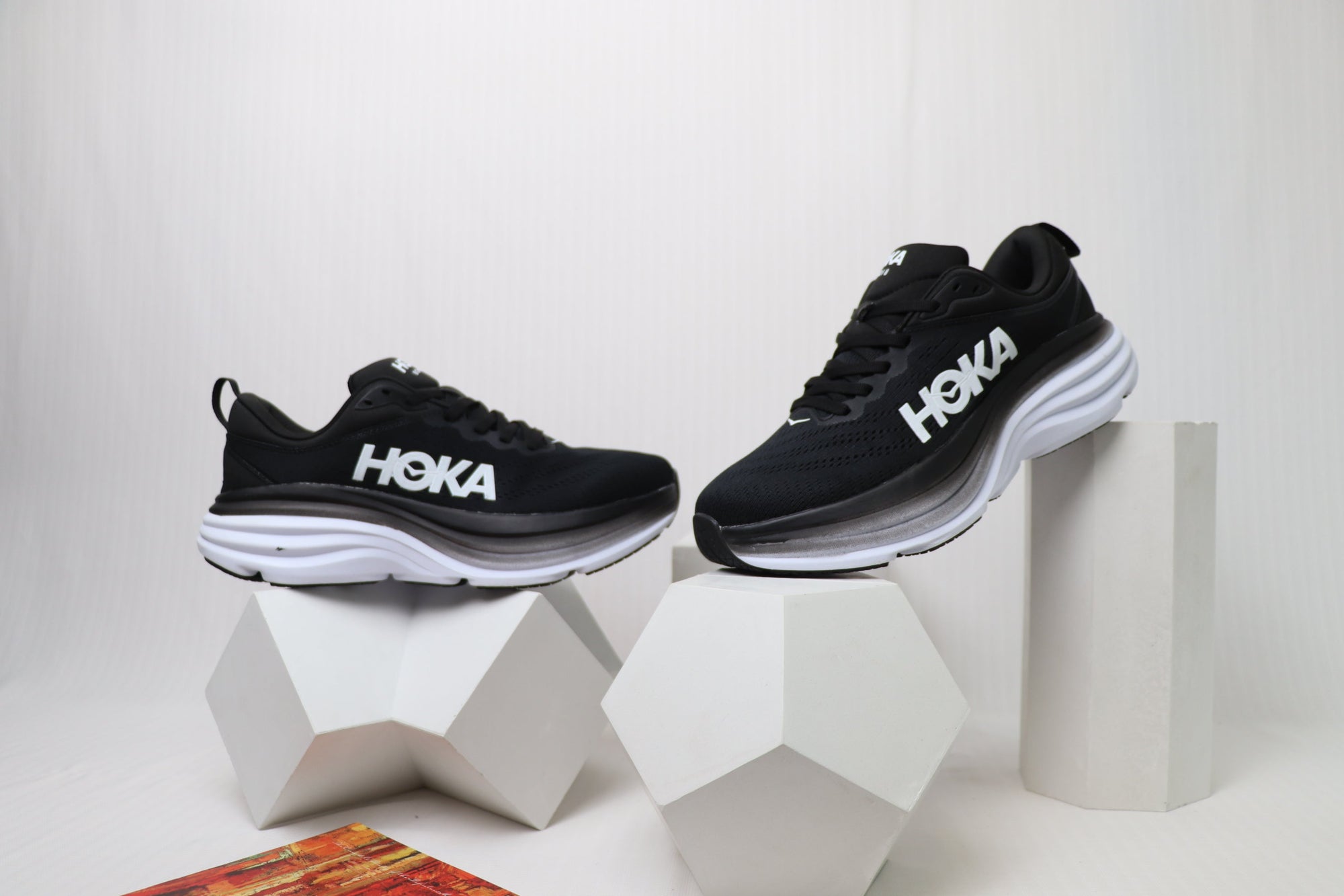 Bondi 8 - HK Unisex Sneakers - Shadow Core