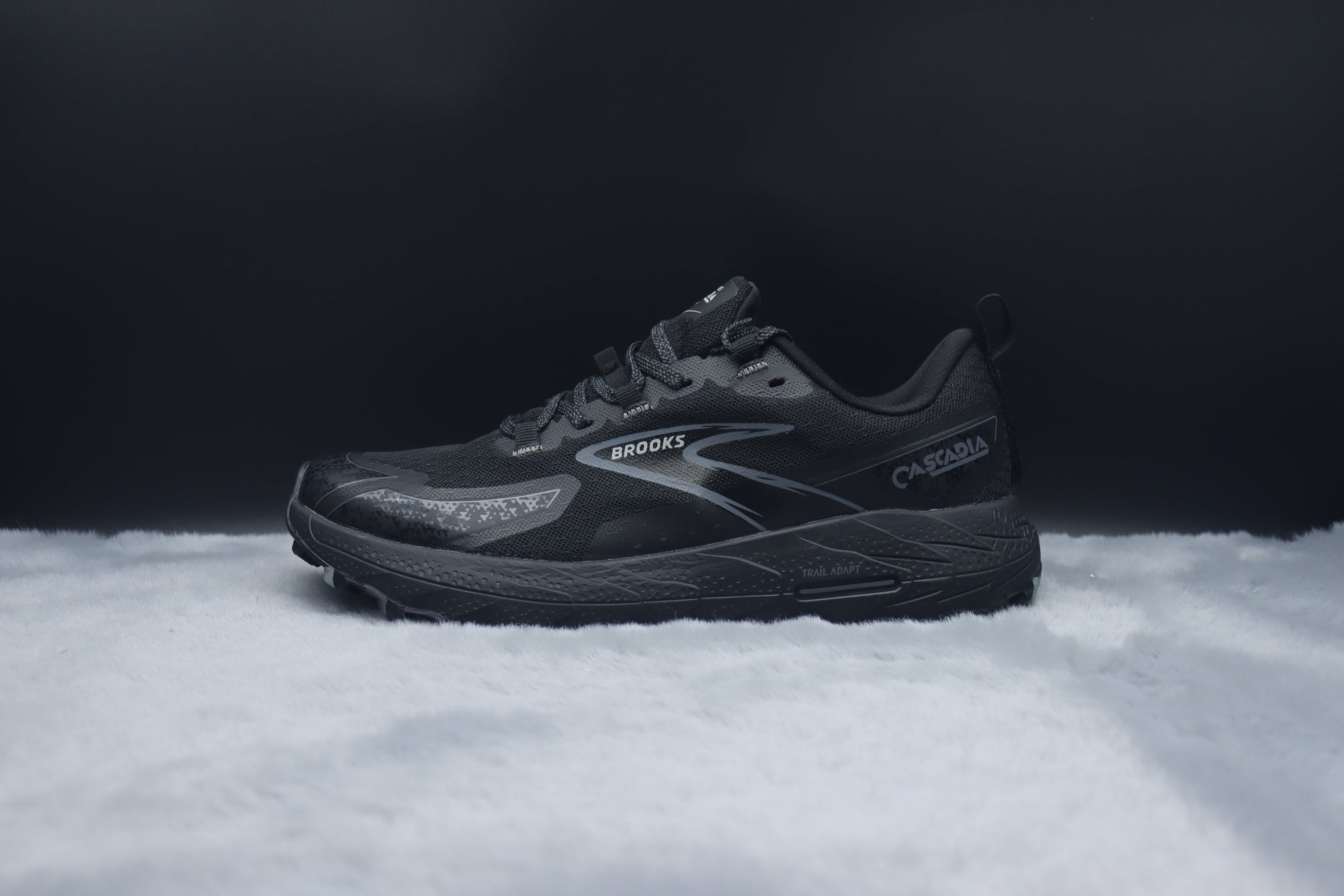 BRKS Cascadia 18 – Carbon Black