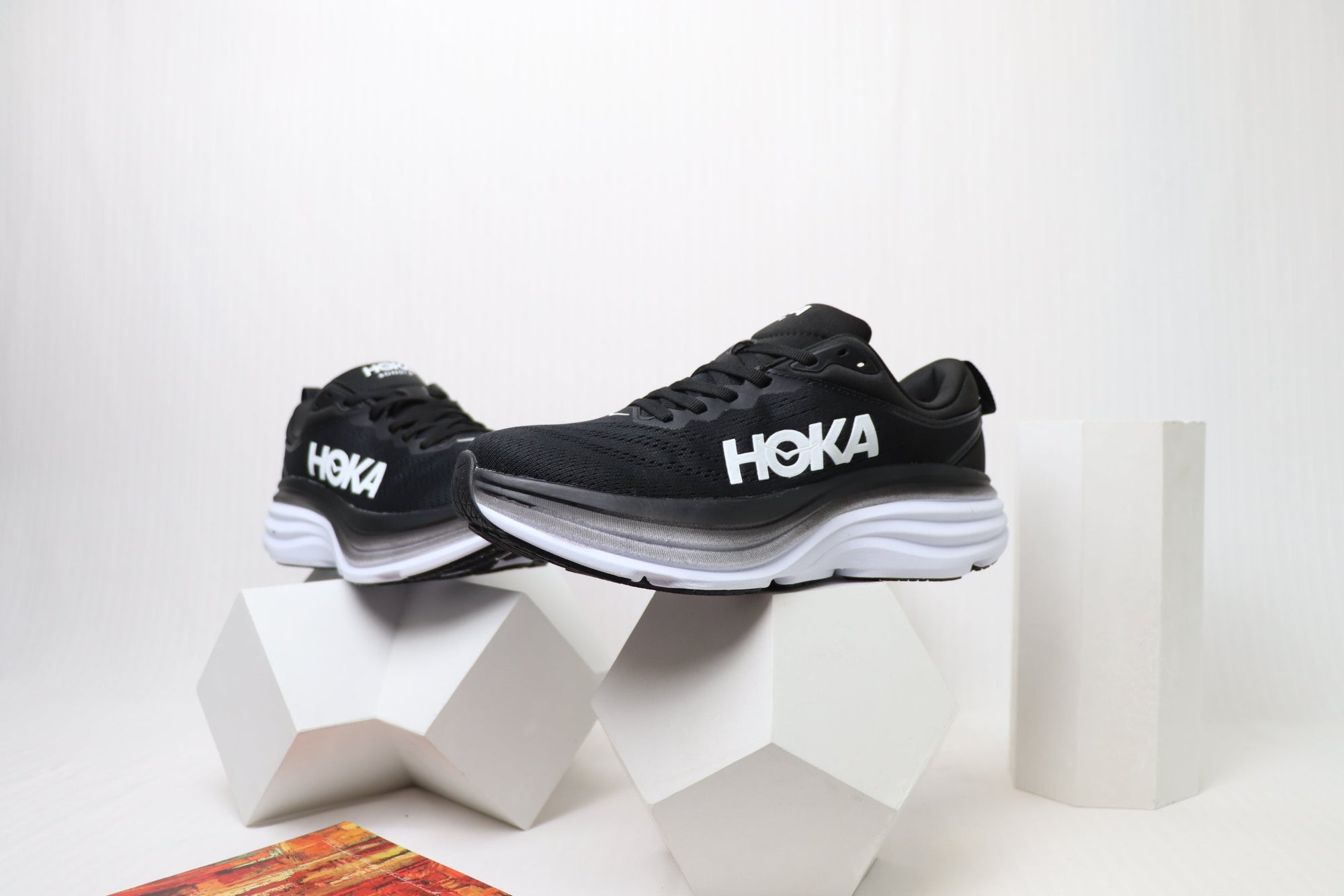 Bondi 8 - HK Unisex Sneakers - Shadow Core